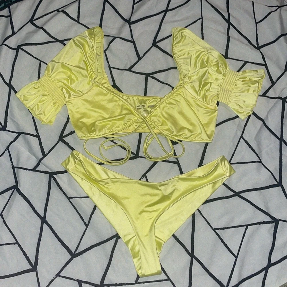 Frankies Bikinis SET NWOT Marina Satin Cheeky Btms(L) Carly Ruffle Satin Top (M)